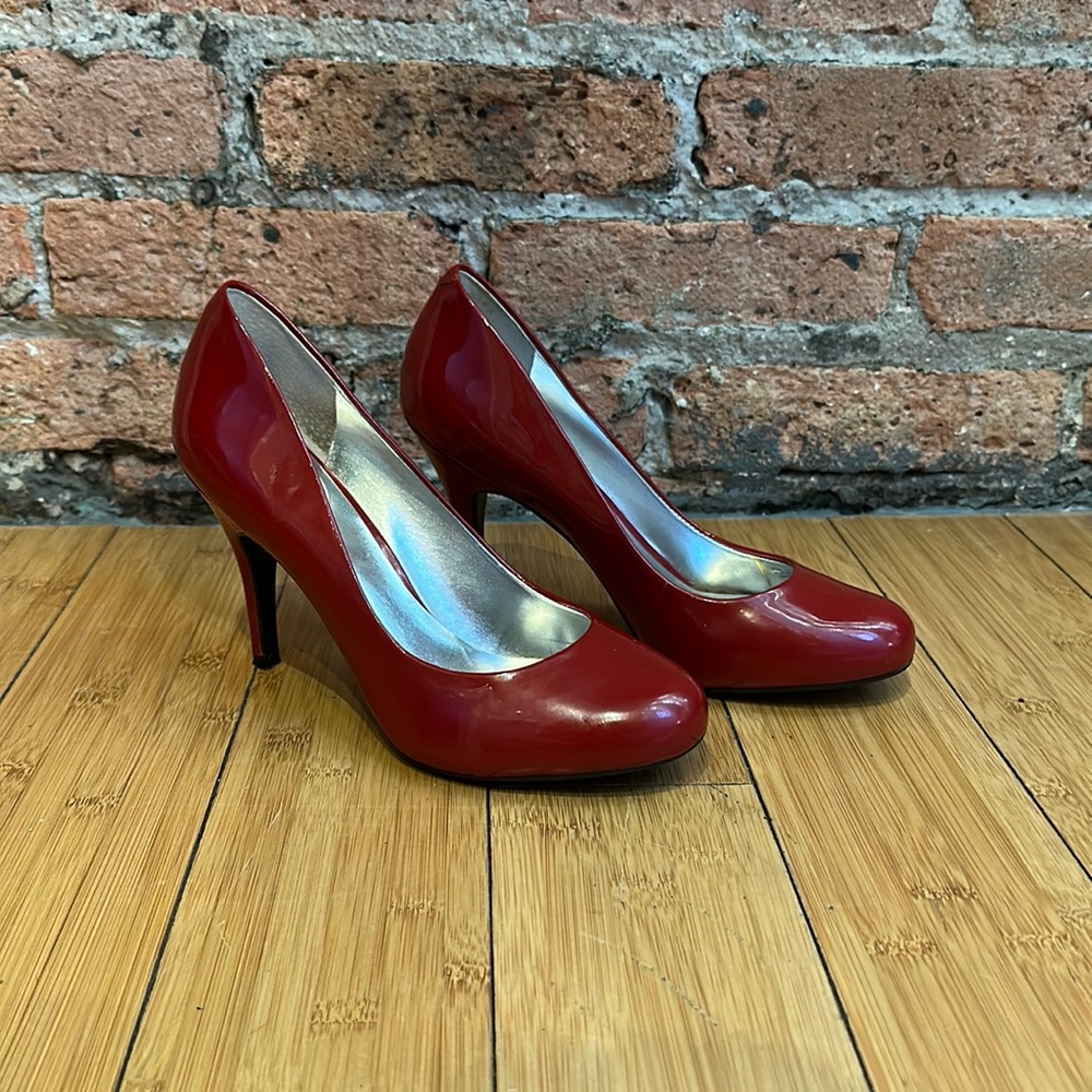 Jessica Simpson Red Pumps